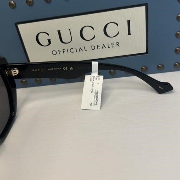 New Authentic- GUCCI Grey Shield Unisex Sunglasses\ GG0997S 002 - Picture 7 of 12